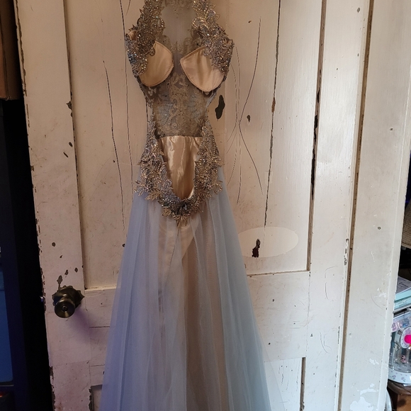 Women's size 0 formal gown - Picture 6 of 6